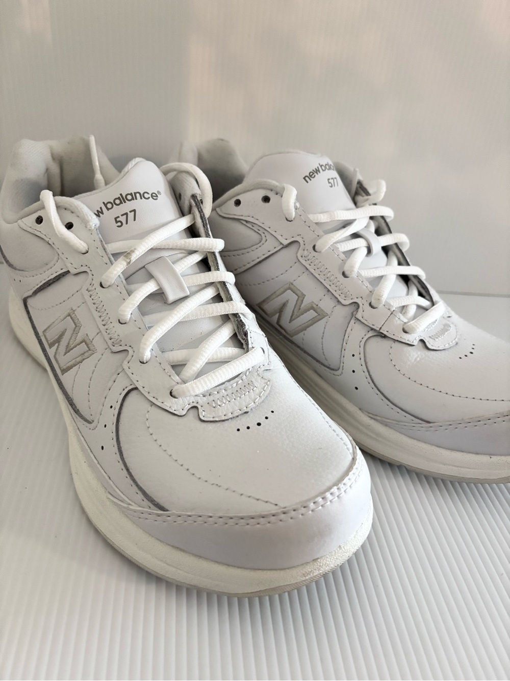 New Balance 577 White Leather Walking Shoes WW577WT Womens Size 7 #WW577WT